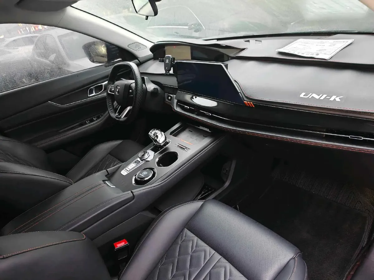 2021 ChangAn UNI-K 2.0T 233HP L4 8AT,autocango,china used car exporter,china ev exporter,chinese used car exporter,chinese used ev exporter