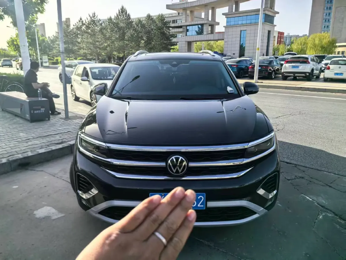 2021 Volkswagen Talagon 2.0T 220HP L4 7DCT,autocango,china used car exporter,china ev exporter,chinese used car exporter,chinese used ev exporter
