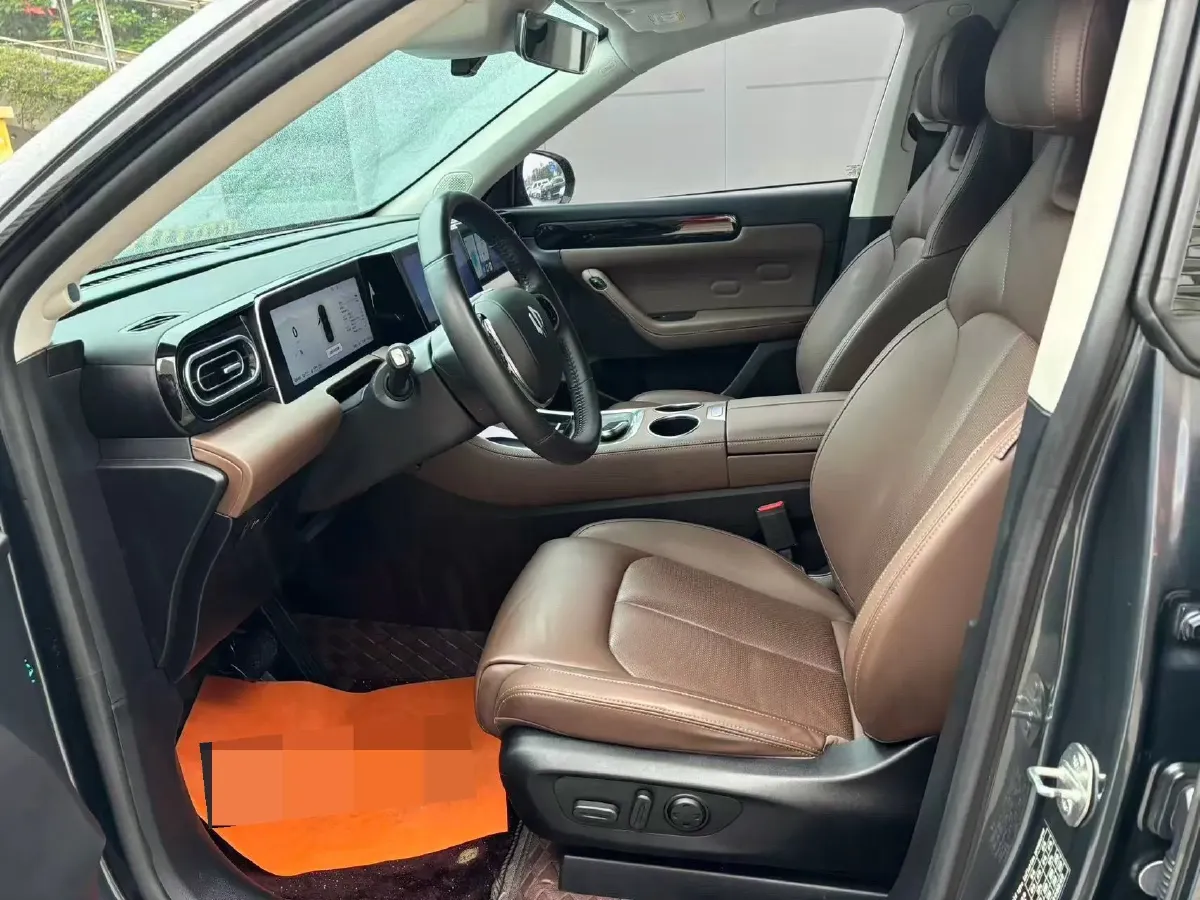 2023 Leapmotor C11 Range Extended 131HP REEV 30.1KWH,autocango,china used car exporter,china ev exporter,chinese used car exporter,chinese used ev exporter
