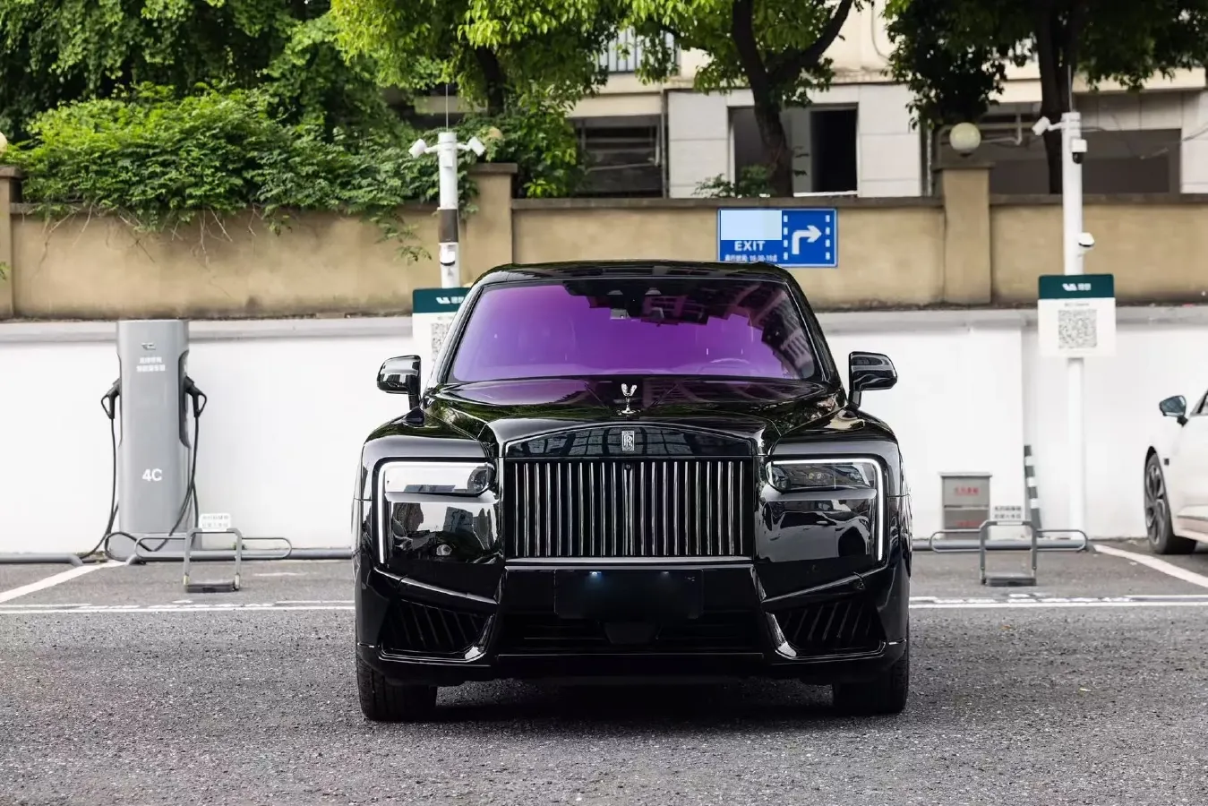 2018 Rolls-Royce Cullinan 6.7T 571HP V12 8AT,autocango,china used car exporter,china ev exporter,chinese used car exporter,chinese used ev exporter