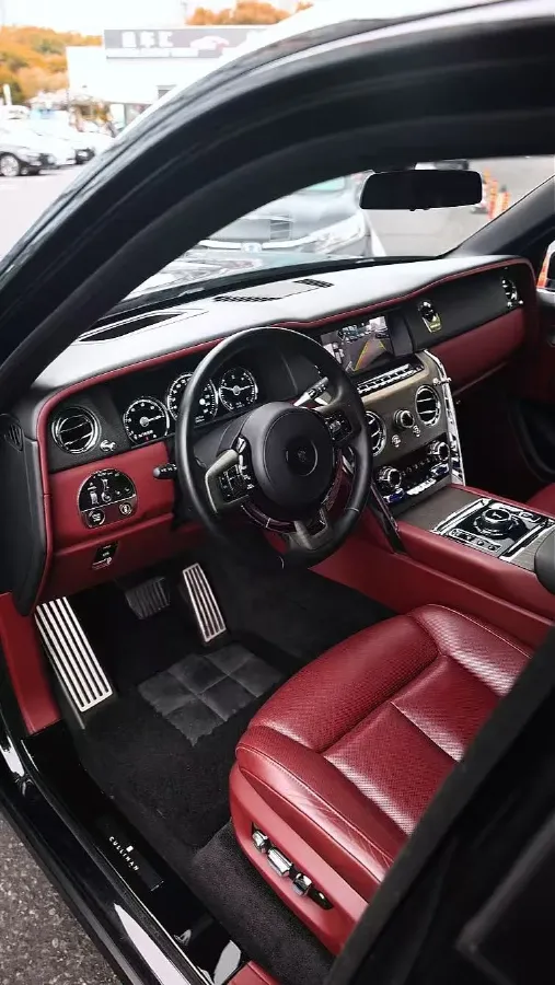 2018 Rolls-Royce Cullinan 6.7T 571HP V12 8AT,autocango,china used car exporter,china ev exporter,chinese used car exporter,chinese used ev exporter
