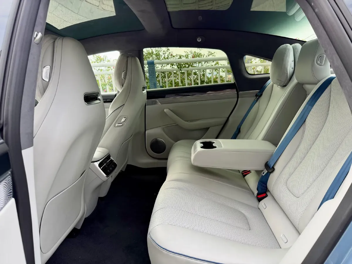 2025 Luxeed S7 BEV 82KWH,autocango,china used car exporter,china ev exporter,chinese used car exporter,chinese used ev exporter