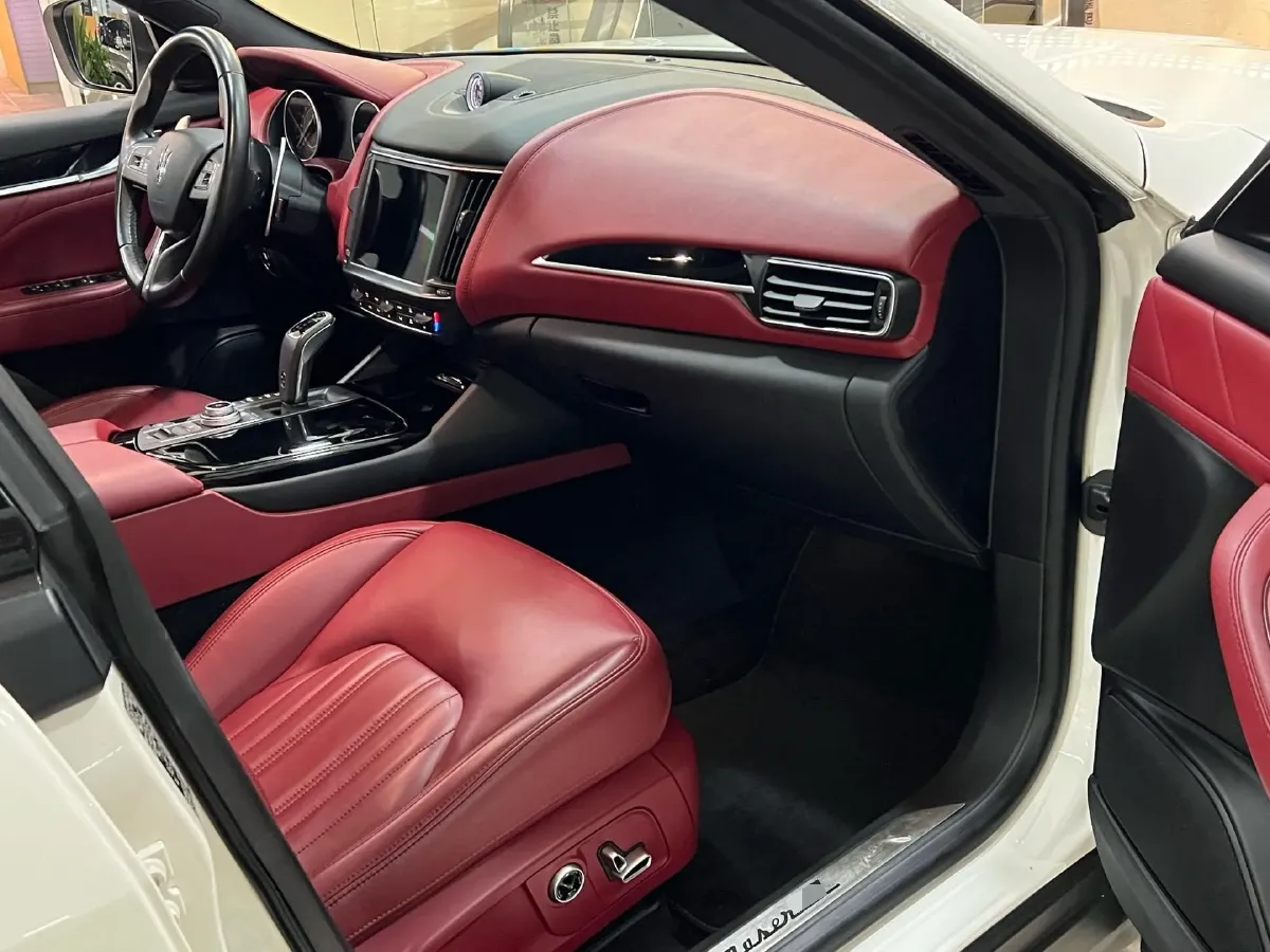2016 Maserati Levante 3.0T 430HP V6 8AT,autocango,china used car exporter,china ev exporter,chinese used car exporter,chinese used ev exporter