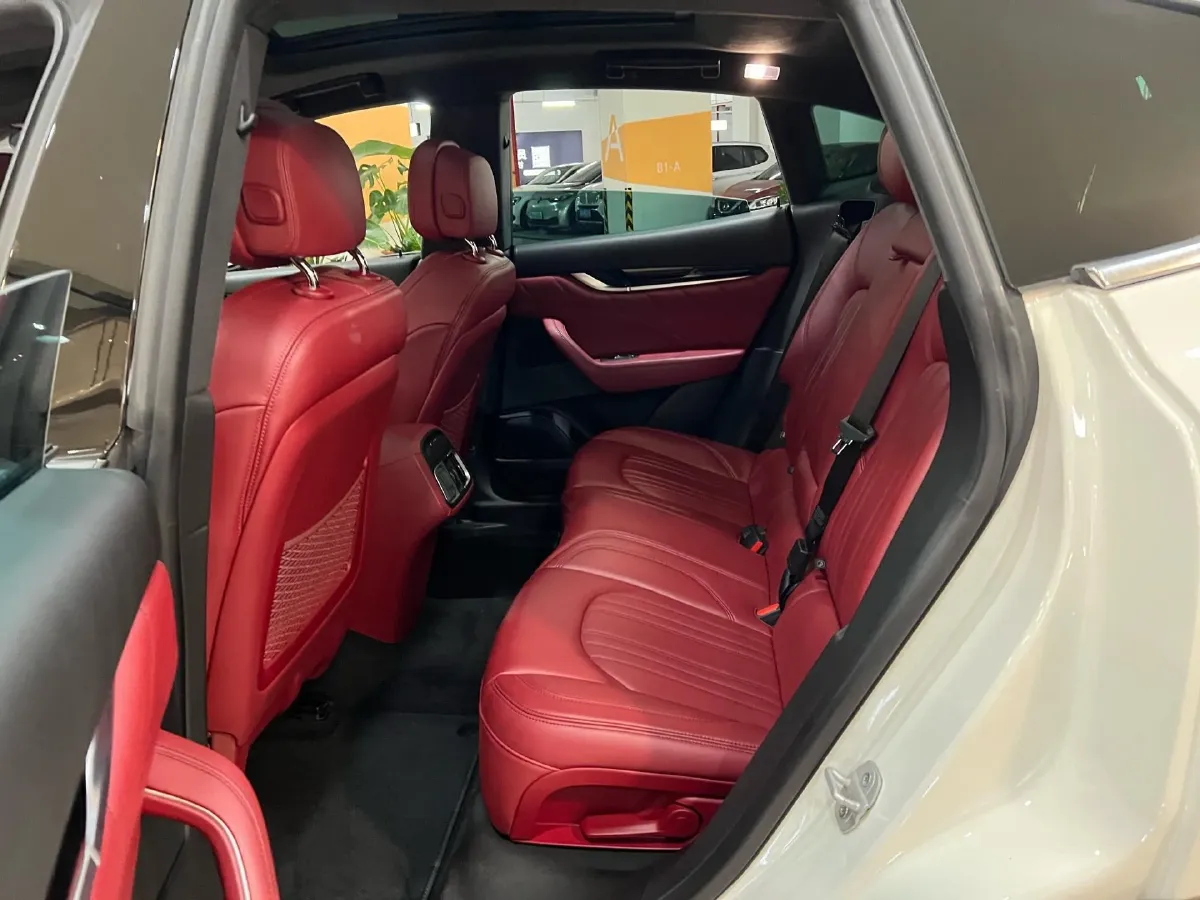 2016 Maserati Levante 3.0T 430HP V6 8AT,autocango,china used car exporter,china ev exporter,chinese used car exporter,chinese used ev exporter