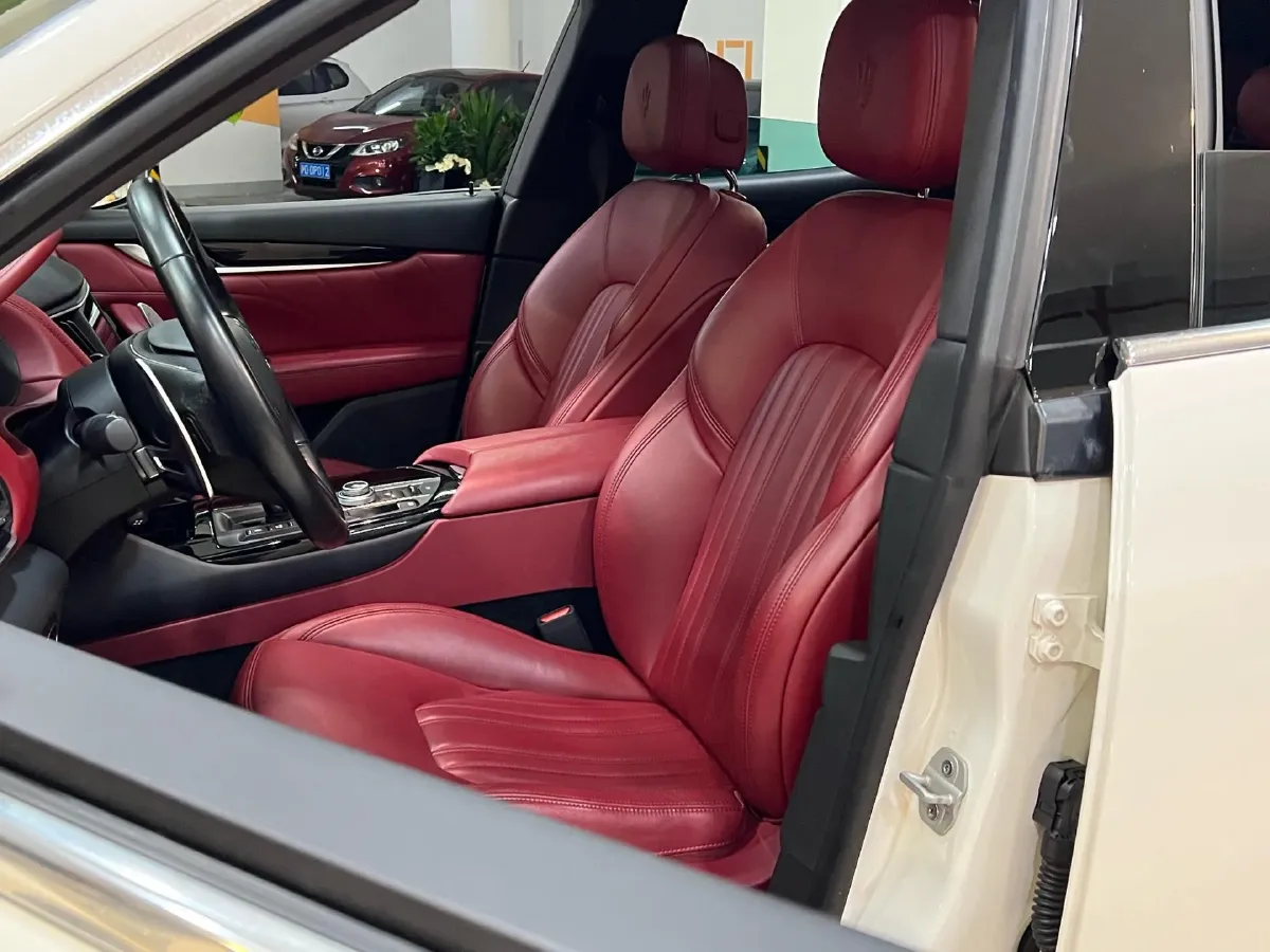 2016 Maserati Levante 3.0T 430HP V6 8AT,autocango,china used car exporter,china ev exporter,chinese used car exporter,chinese used ev exporter