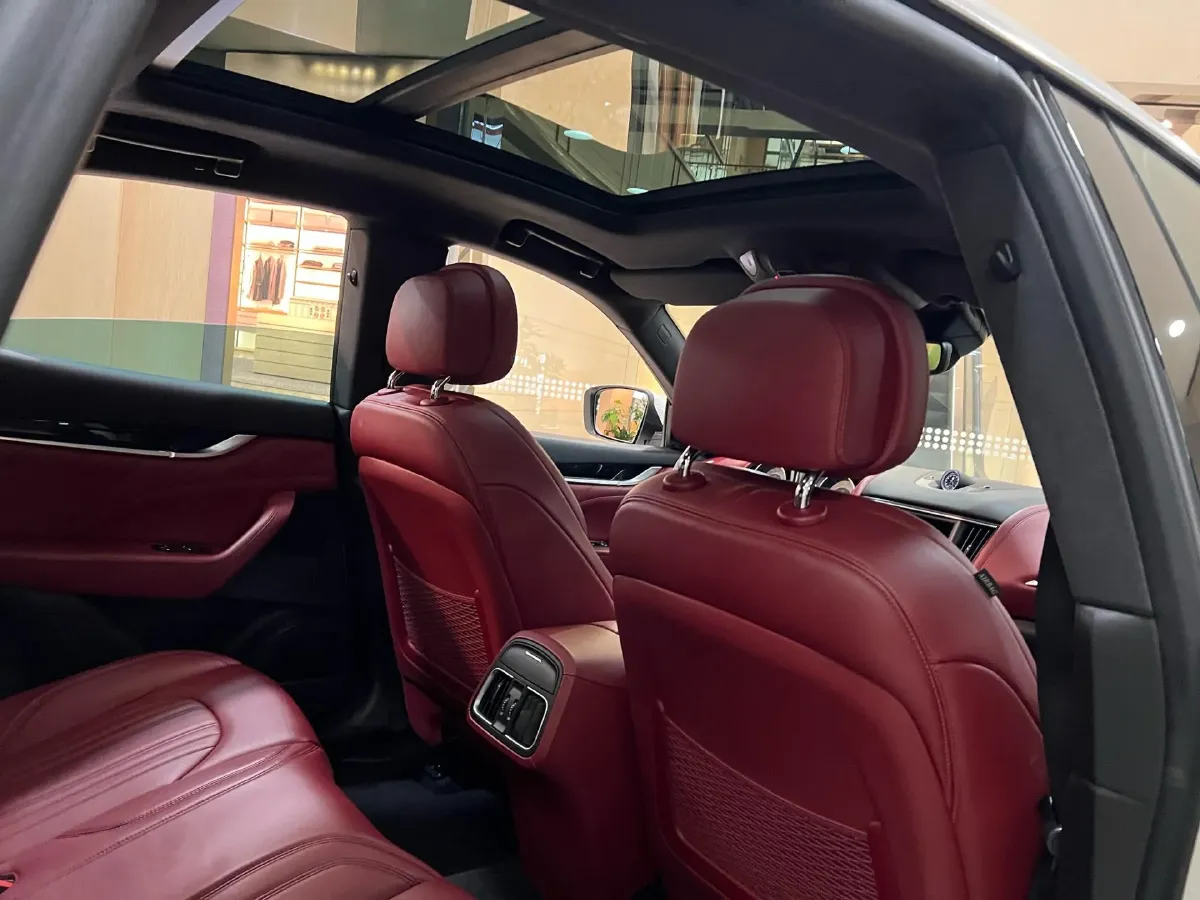 2016 Maserati Levante 3.0T 430HP V6 8AT,autocango,china used car exporter,china ev exporter,chinese used car exporter,chinese used ev exporter