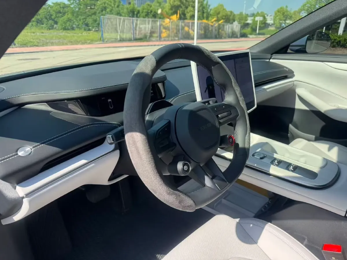 2024 MI SU7 BEV 73.6KWH,autocango,china used car exporter,china ev exporter,chinese used car exporter,chinese used ev exporter