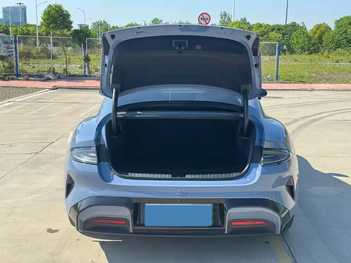 2024 MI SU7 BEV 73.6KWH,autocango,china used car exporter,china ev exporter,chinese used car exporter,chinese used ev exporter