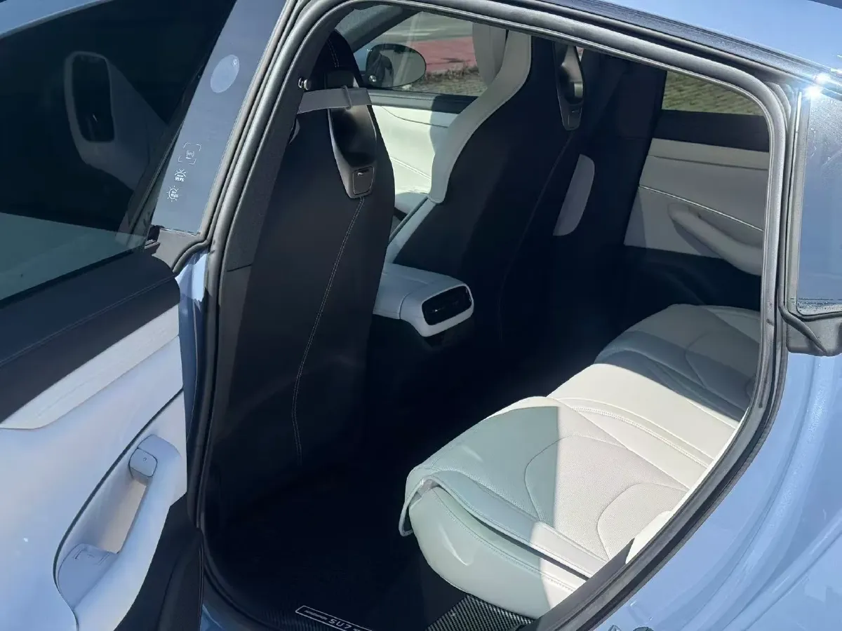 2024 MI SU7 BEV 73.6KWH,autocango,china used car exporter,china ev exporter,chinese used car exporter,chinese used ev exporter