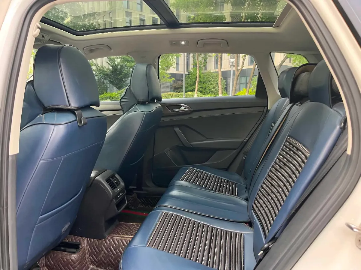 2022 Ford Transit 2.0T 202HP L4 6AT,autocango,china used car exporter,china ev exporter,chinese used car exporter,chinese used ev exporter