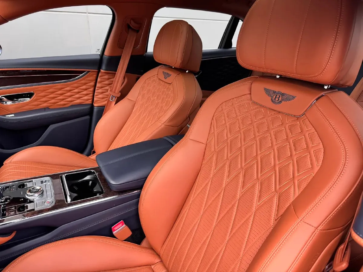 2021 Bentley Flying Spur 4.0T 550HP V8 8DCT,autocango,china used car exporter,china ev exporter,chinese used car exporter,chinese used ev exporter