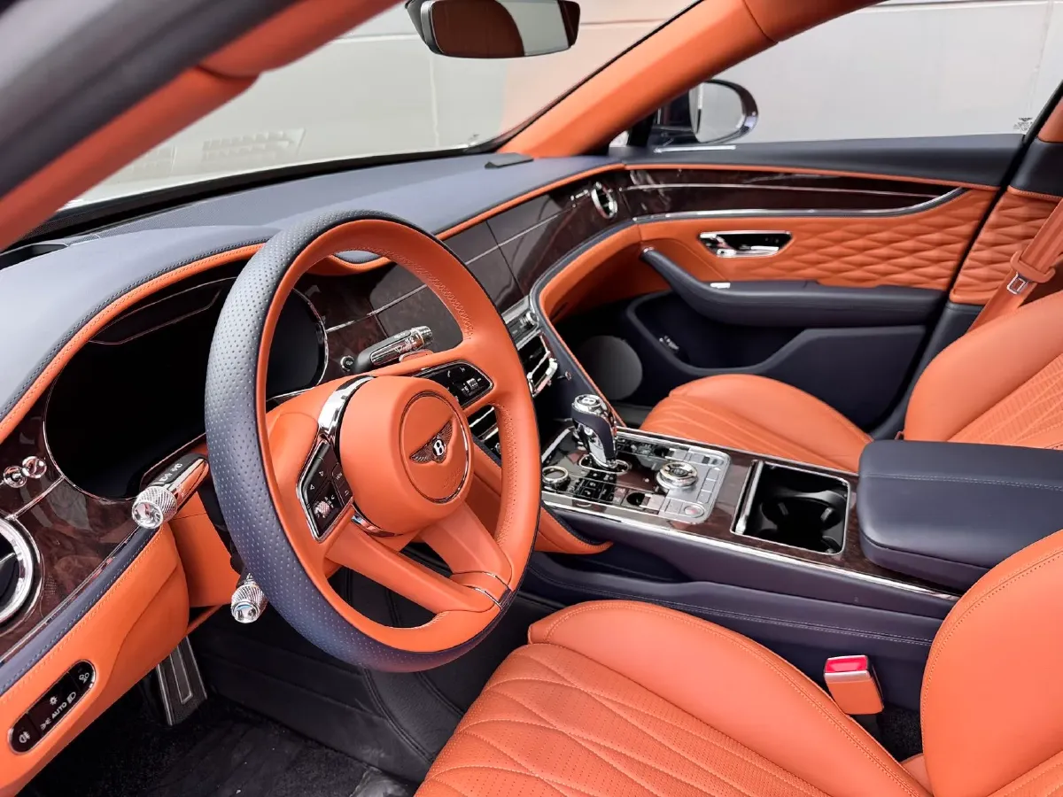 2021 Bentley Flying Spur 4.0T 550HP V8 8DCT,autocango,china used car exporter,china ev exporter,chinese used car exporter,chinese used ev exporter