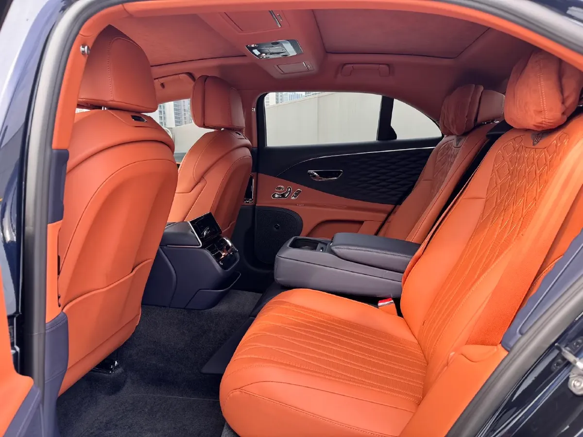 2022 Bentley Flying Spur 4.0T 550HP V8 8DCT,autocango,china used car exporter,china ev exporter,chinese used car exporter,chinese used ev exporter