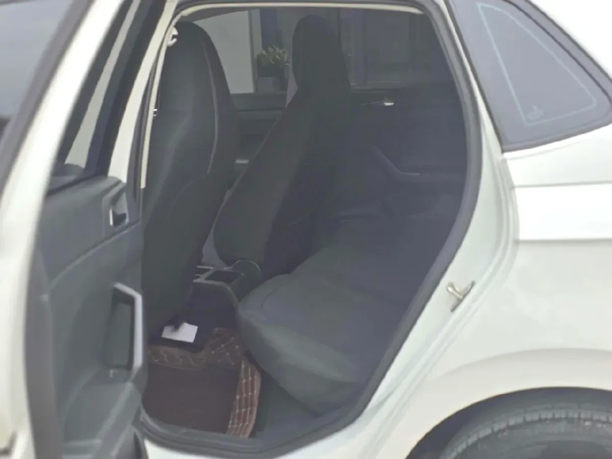 2023 Volkswagen Polo 1.5L 110HP L4 6AT,autocango,china used car exporter,china ev exporter,chinese used car exporter,chinese used ev exporter
