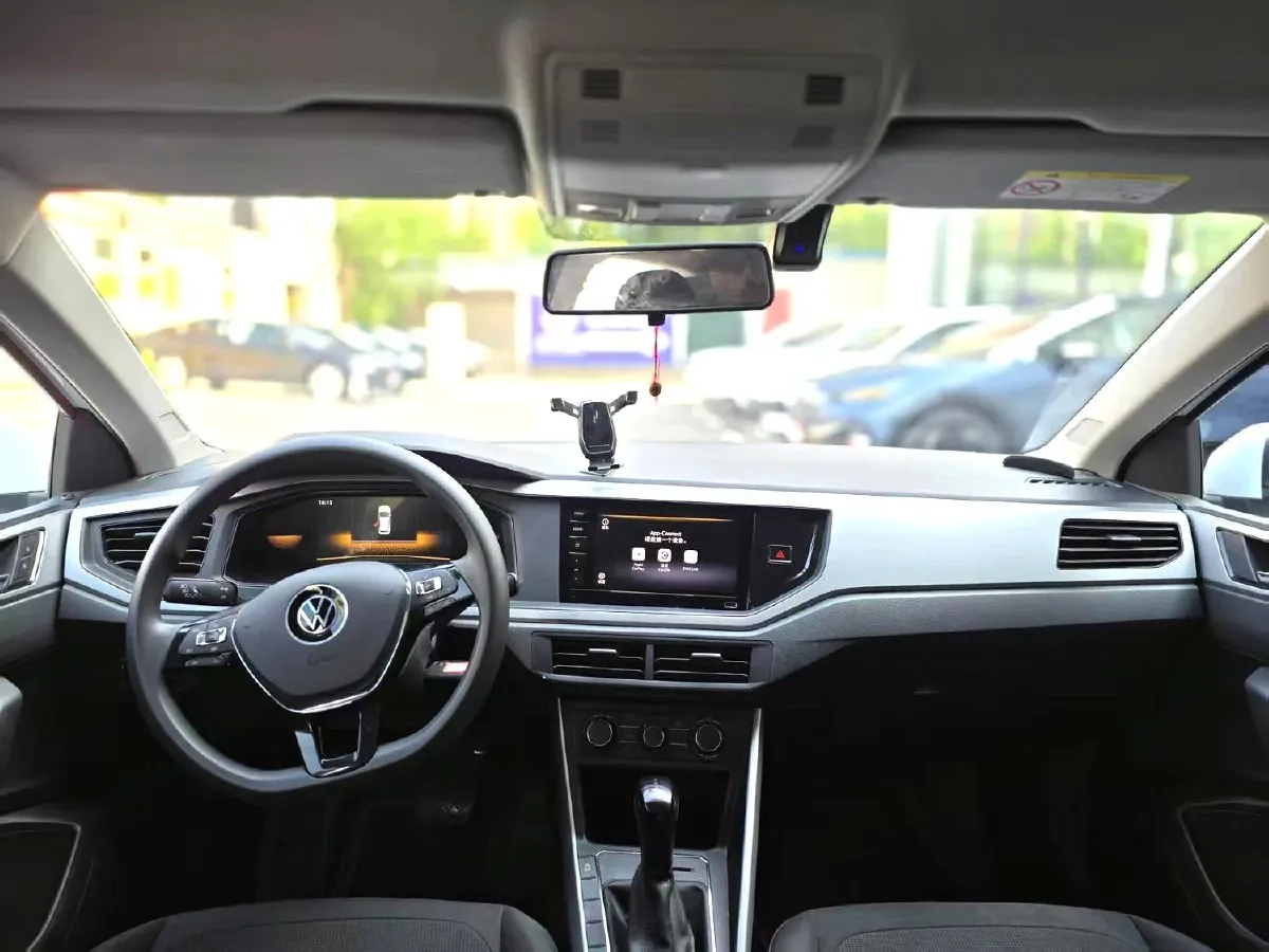 2023 Volkswagen Polo 1.5L 110HP L4 6AT,autocango,china used car exporter,china ev exporter,chinese used car exporter,chinese used ev exporter