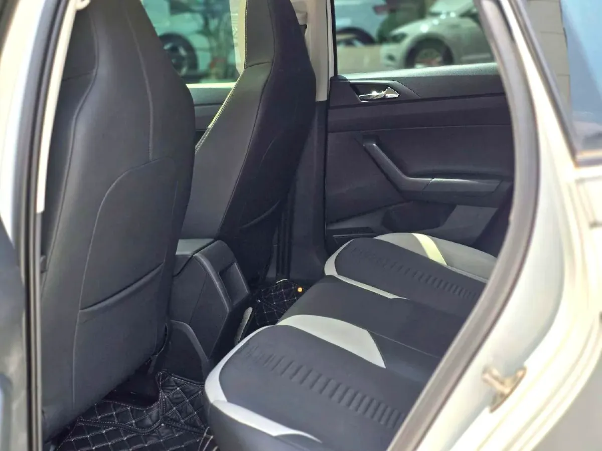 2023 Volkswagen Polo 1.5L 113HP L4 6AT,autocango,china used car exporter,china ev exporter,chinese used car exporter,chinese used ev exporter