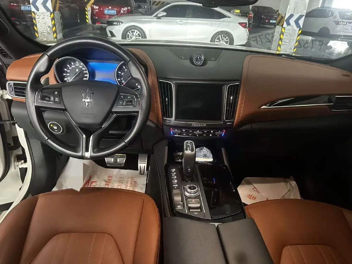 2019 Maserati Levante 3.0T 350HP V6 8AT,autocango,china used car exporter,china ev exporter,chinese used car exporter,chinese used ev exporter