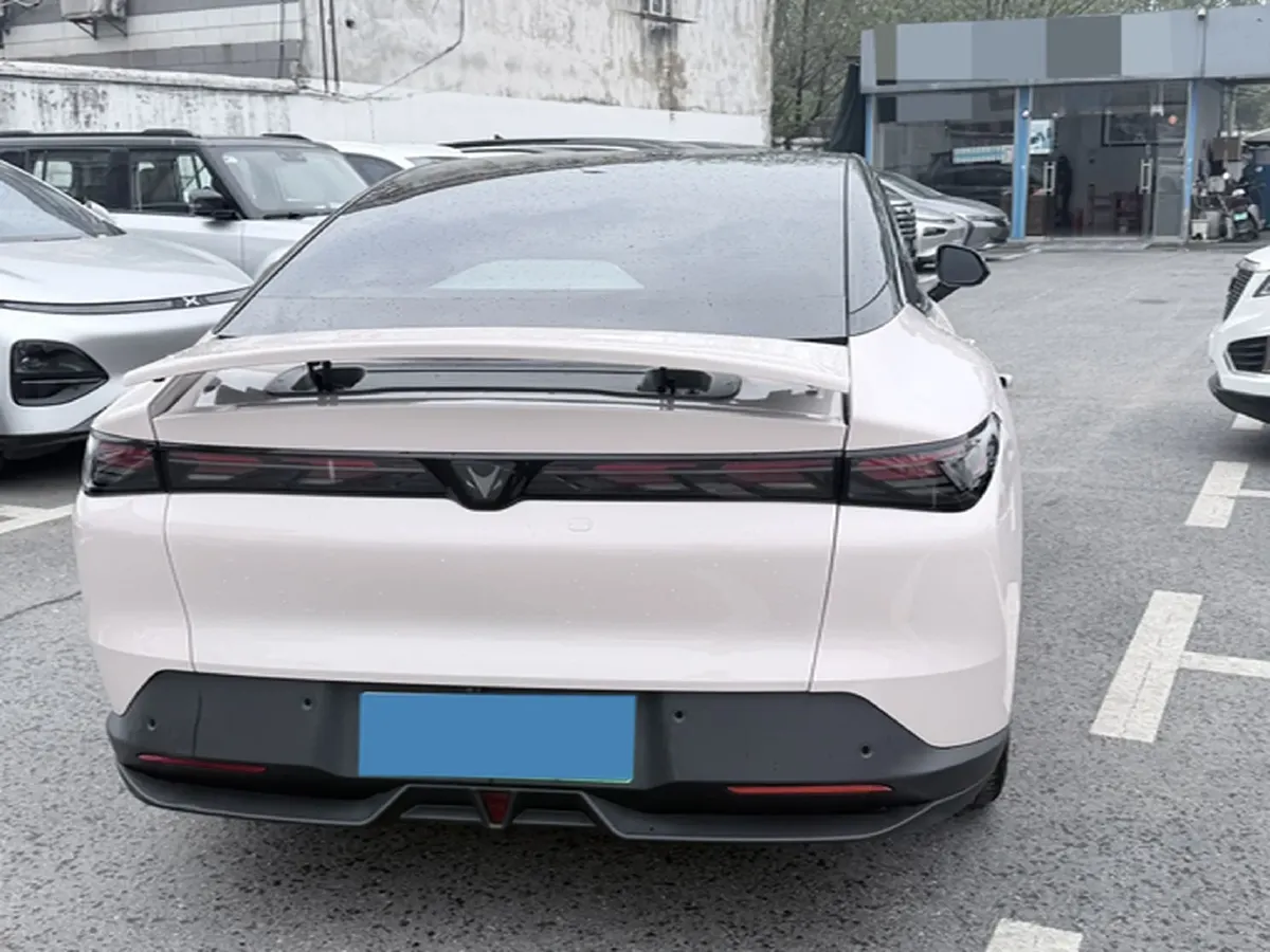2024 ARCFOX αT5 BEV 79.2KWH,autocango,china used car exporter,china ev exporter,chinese used car exporter,chinese used ev exporter