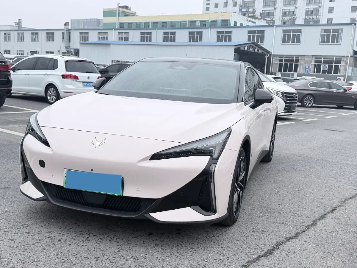 2024 ARCFOX αT5 BEV 79.2KWH,autocango,china used car exporter,china ev exporter,chinese used car exporter,chinese used ev exporter