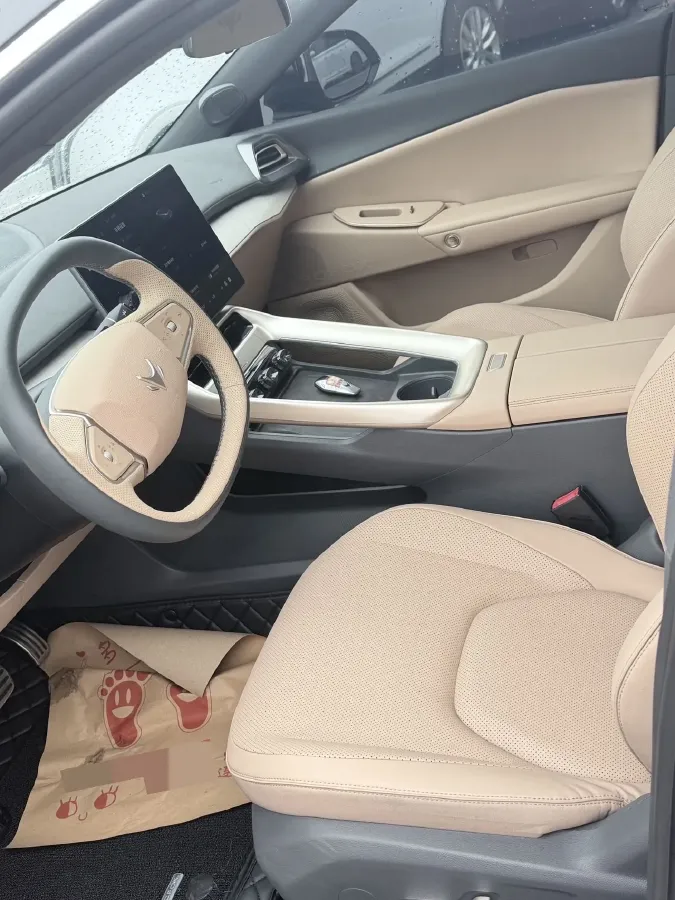 2024 ARCFOX αT5 BEV 79.2KWH,autocango,china used car exporter,china ev exporter,chinese used car exporter,chinese used ev exporter