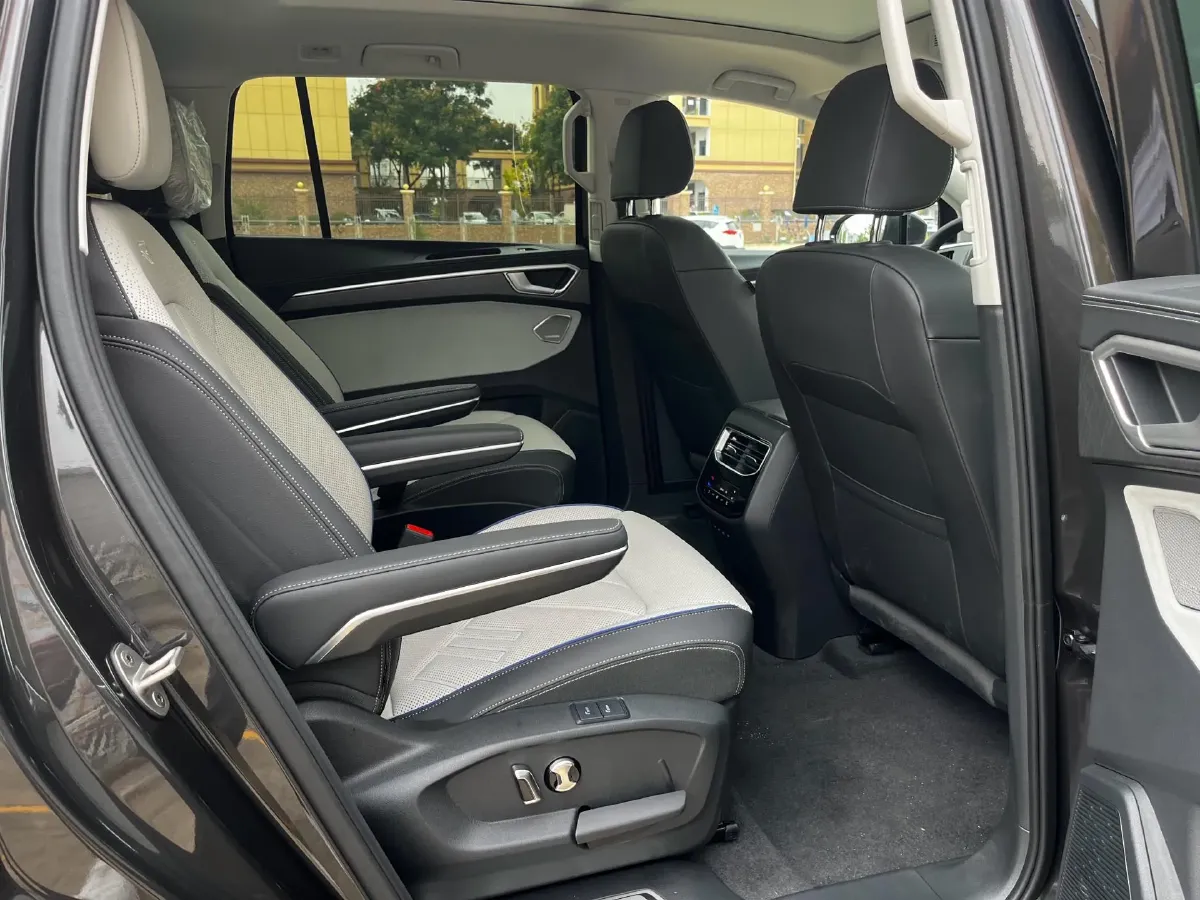 2026 Volkswagen Talagon 2.0T 272HP L4 7DCT,autocango,china used car exporter,china ev exporter,chinese used car exporter,chinese used ev exporter