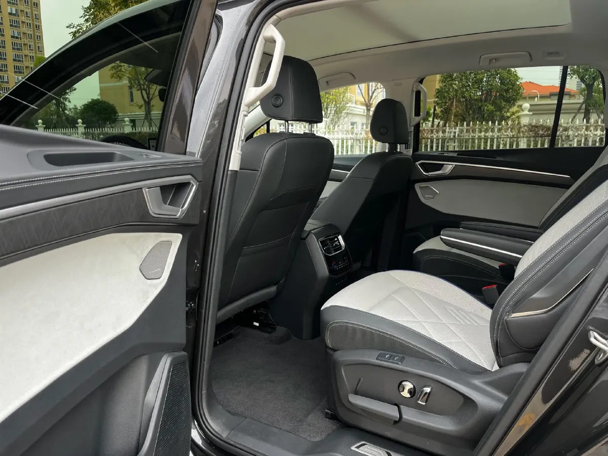 2026 Volkswagen Talagon 2.0T 272HP L4 7DCT,autocango,china used car exporter,china ev exporter,chinese used car exporter,chinese used ev exporter
