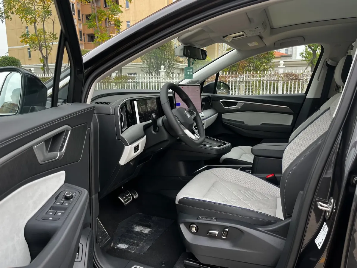 2026 Volkswagen Talagon 2.0T 272HP L4 7DCT,autocango,china used car exporter,china ev exporter,chinese used car exporter,chinese used ev exporter