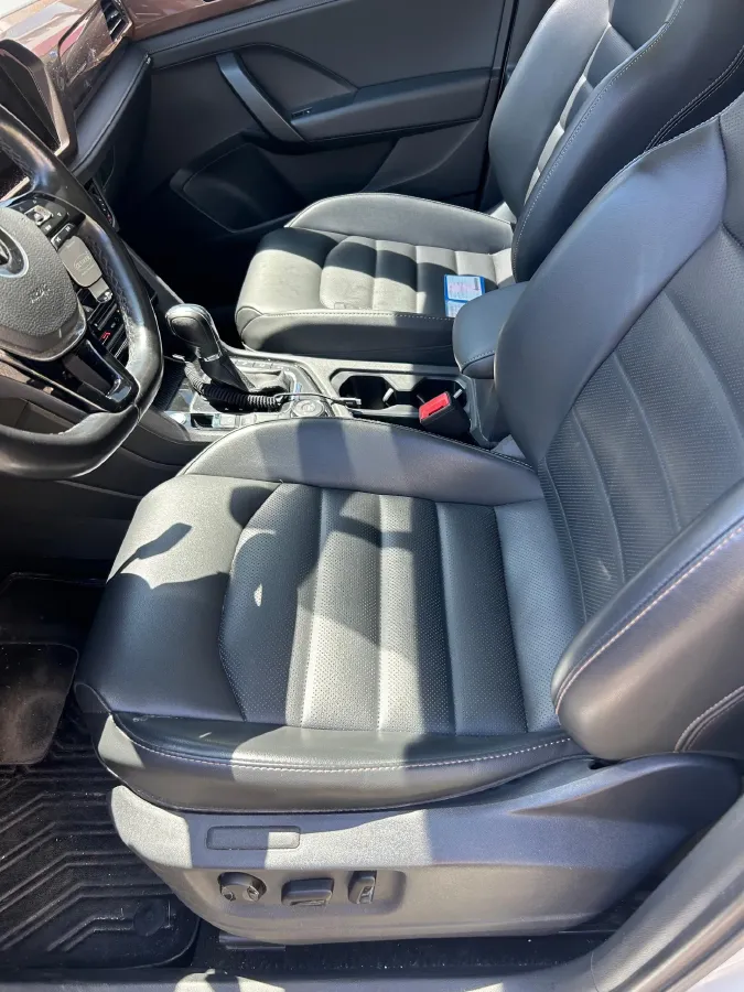 2021 Volkswagen Tharu 2.0T 186HP L4 7DCT,autocango,china used car exporter,china ev exporter,chinese used car exporter,chinese used ev exporter