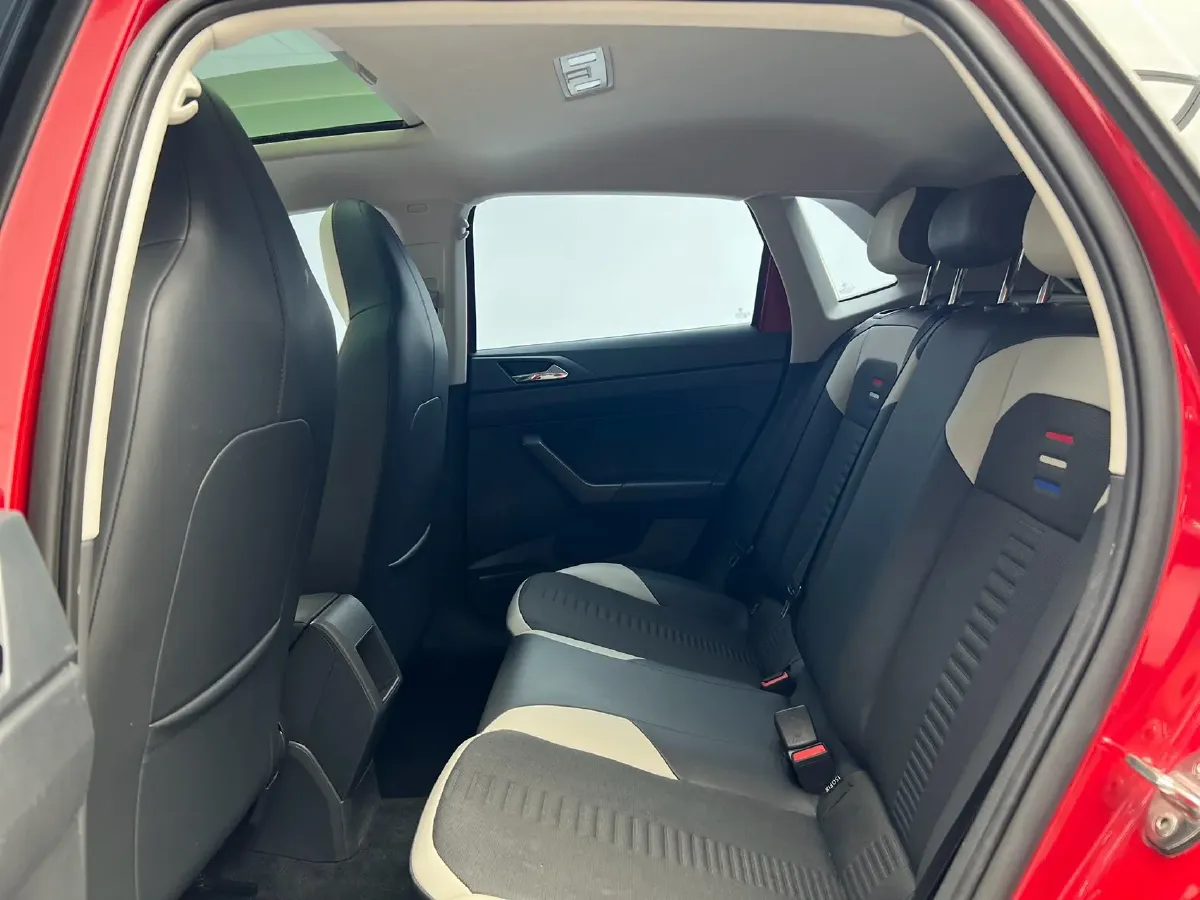 2021 Haval H6 1.5T 169HP L4 7DCT,autocango,china used car exporter,china ev exporter,chinese used car exporter,chinese used ev exporter