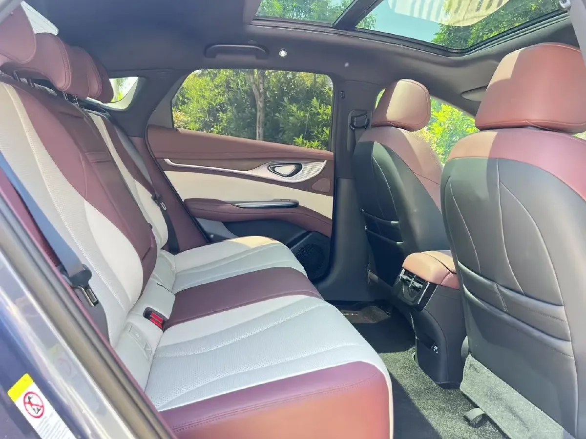 2024 BYD Seal 1.5L 110HP L4 E-CVT PHEV 17.6KWH,autocango,china used car exporter,china ev exporter,chinese used car exporter,chinese used ev exporter