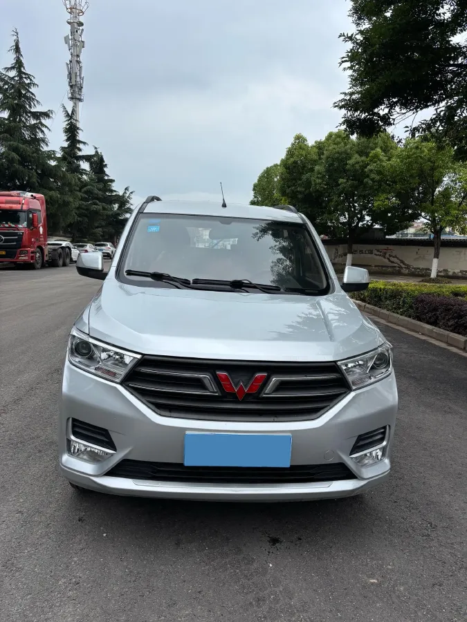 2018 WuLing HongGuang 1.5L 105HP L4 5MT,autocango,china used car exporter,china ev exporter,chinese used car exporter,chinese used ev exporter