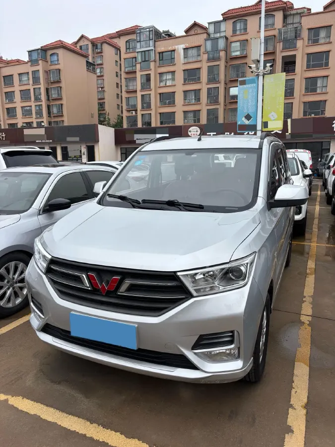2018 WuLing HongGuang 1.5L 105HP L4 5MT,autocango,china used car exporter,china ev exporter,chinese used car exporter,chinese used ev exporter