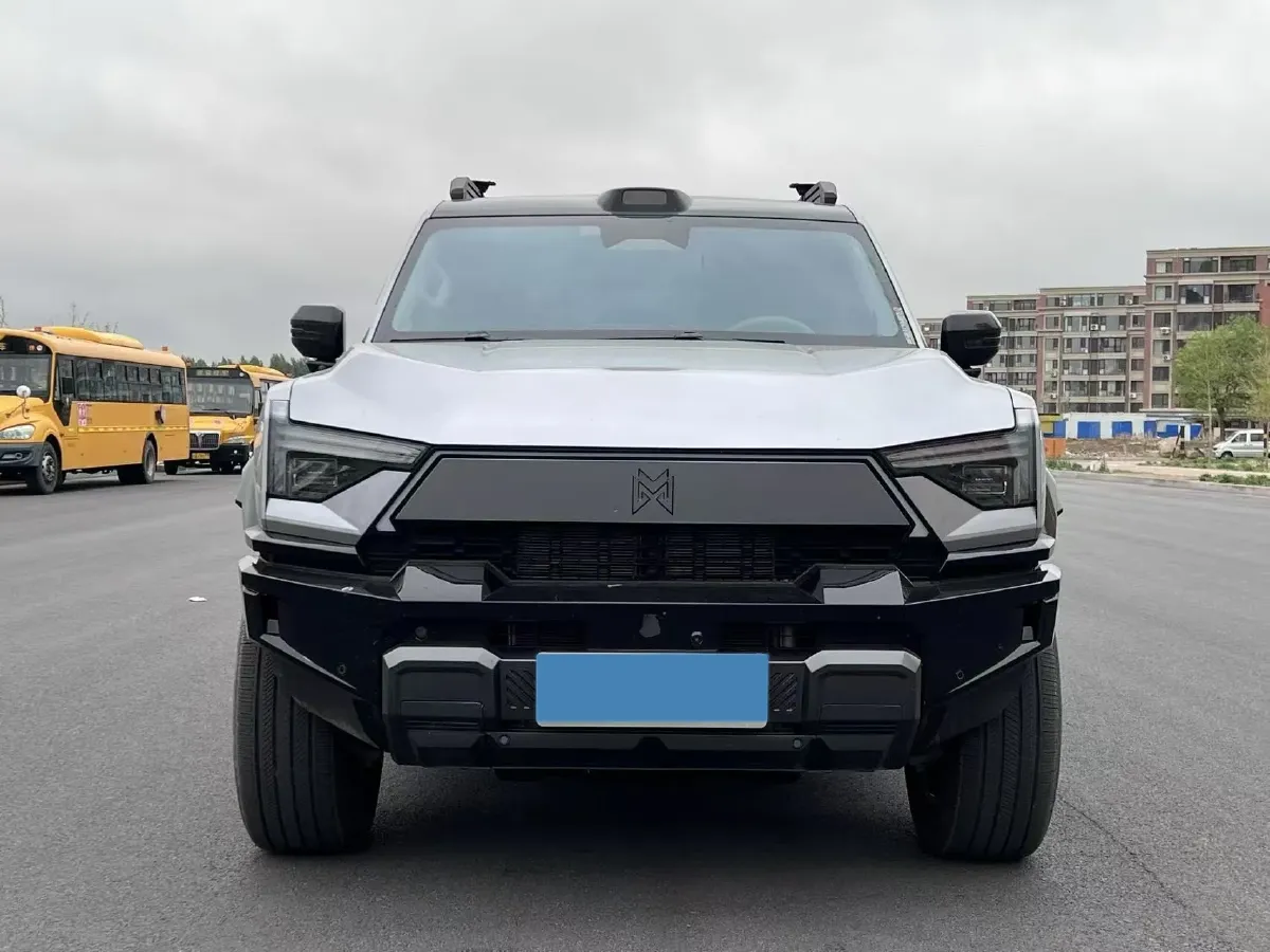 2025 M Hero WarriorM817 1.5T 197HP L4 PHEV,autocango,china used car exporter,china ev exporter,chinese used car exporter,chinese used ev exporter