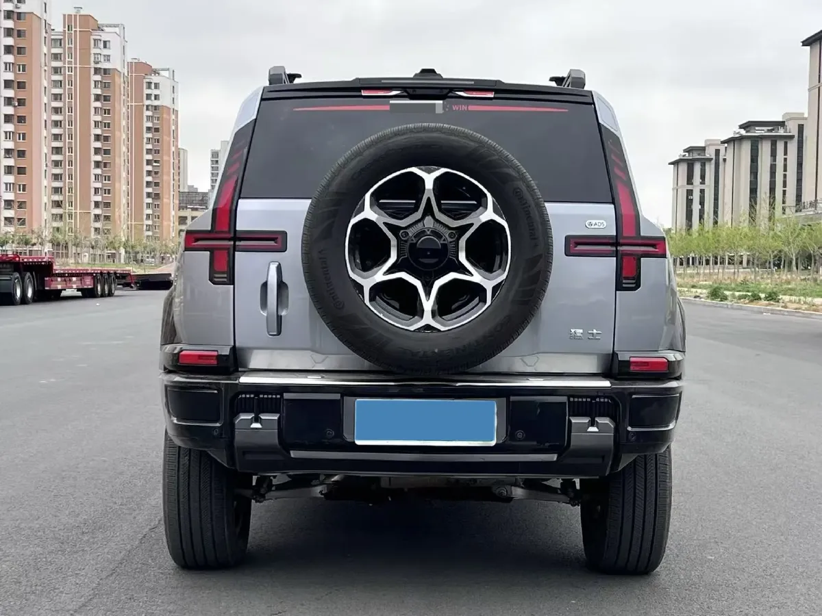 2025 M Hero WarriorM817 1.5T 197HP L4 PHEV,autocango,china used car exporter,china ev exporter,chinese used car exporter,chinese used ev exporter