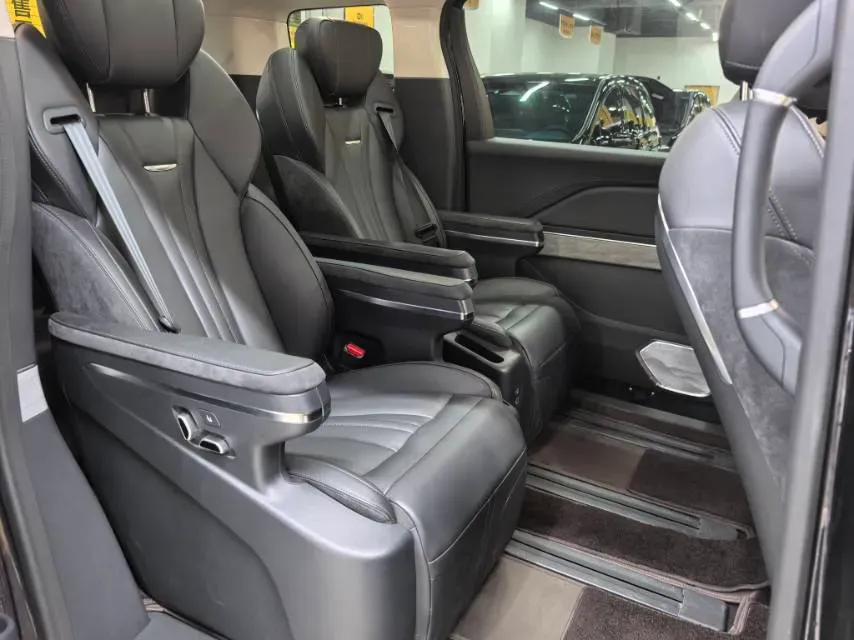2024 HongQi HQ9 2.0T 163HP L4 1DHT PHEV 20.14KWH,autocango,china used car exporter,china ev exporter,chinese used car exporter,chinese used ev exporter