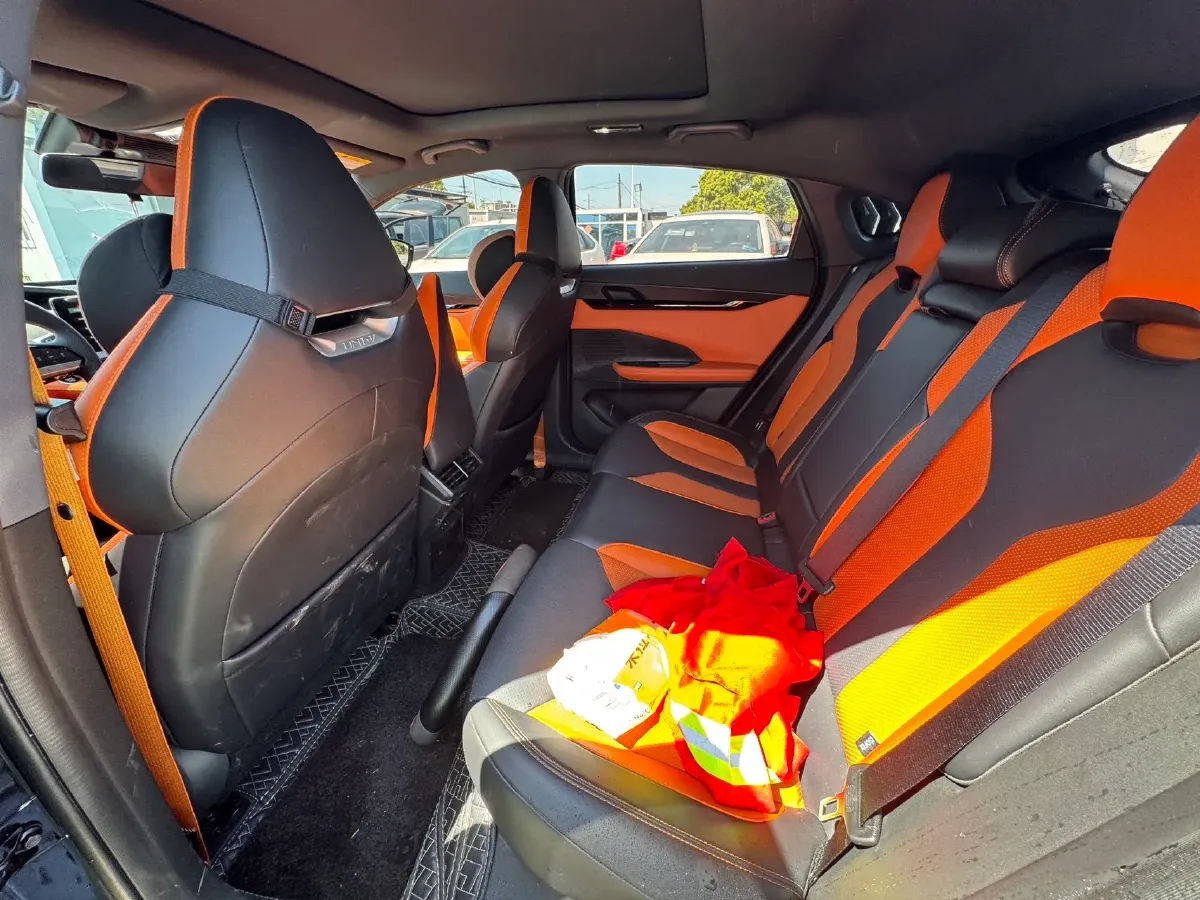 2024 ChangAn UNI-V 1.5T 188HP L4 7DCT,autocango,china used car exporter,china ev exporter,chinese used car exporter,chinese used ev exporter