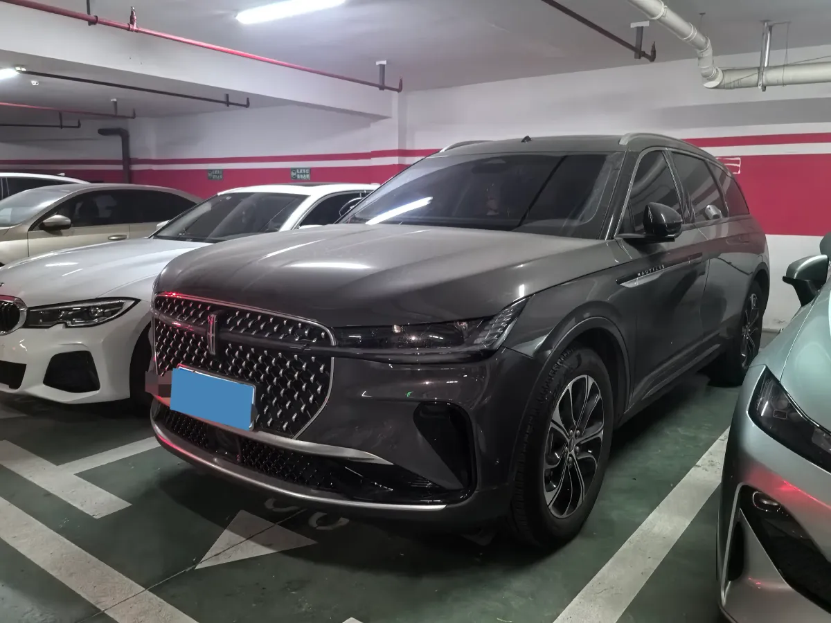 2023 Lincoln Nautilus 2.0T 261HP L4 8AT,autocango,china used car exporter,china ev exporter,chinese used car exporter,chinese used ev exporter