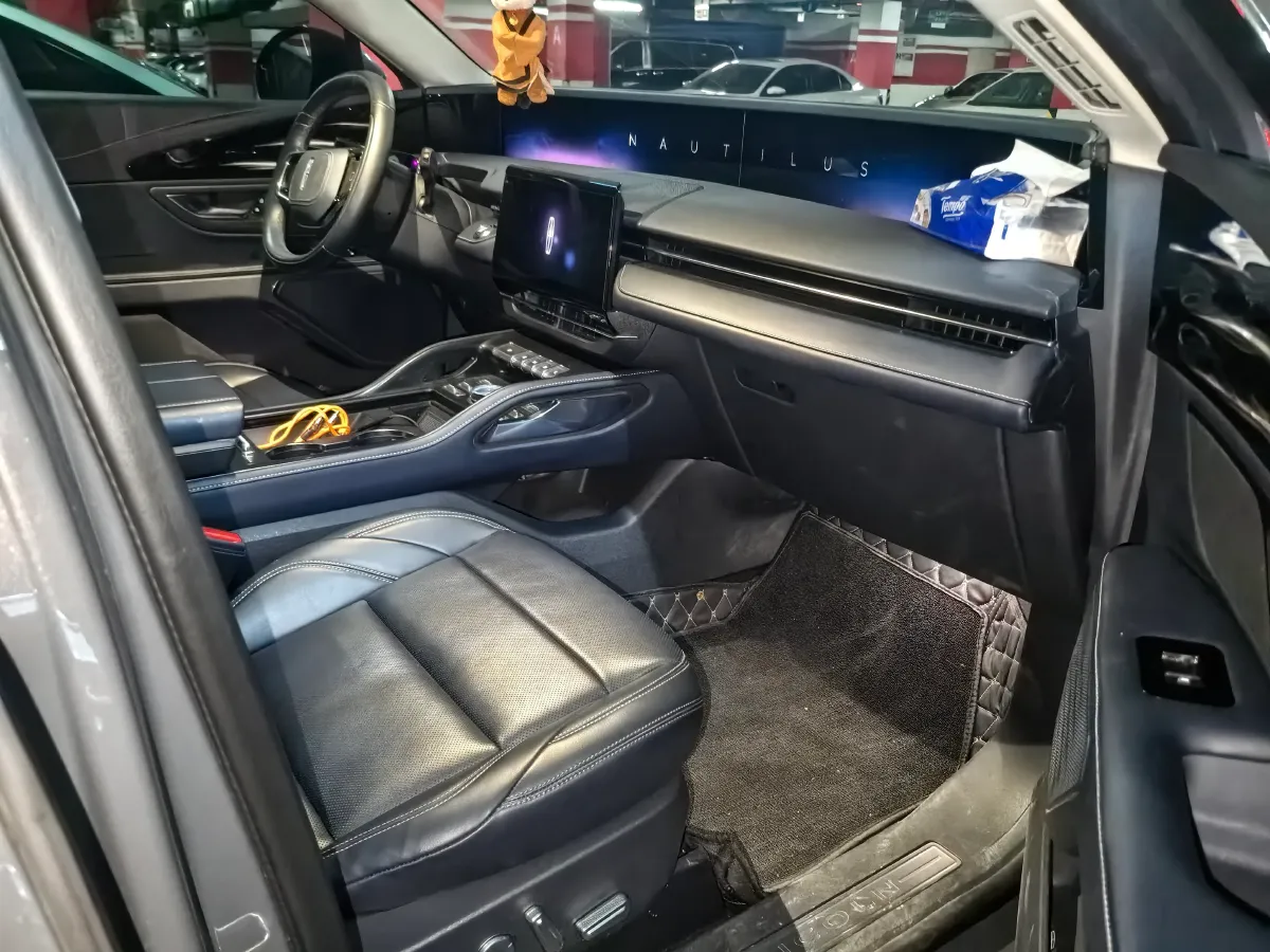 2023 Lincoln Nautilus 2.0T 261HP L4 8AT,autocango,china used car exporter,china ev exporter,chinese used car exporter,chinese used ev exporter