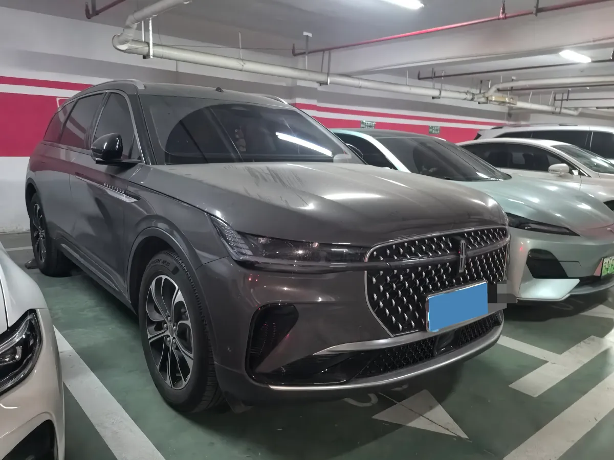2023 Lincoln Nautilus 2.0T 261HP L4 8AT,autocango,china used car exporter,china ev exporter,chinese used car exporter,chinese used ev exporter
