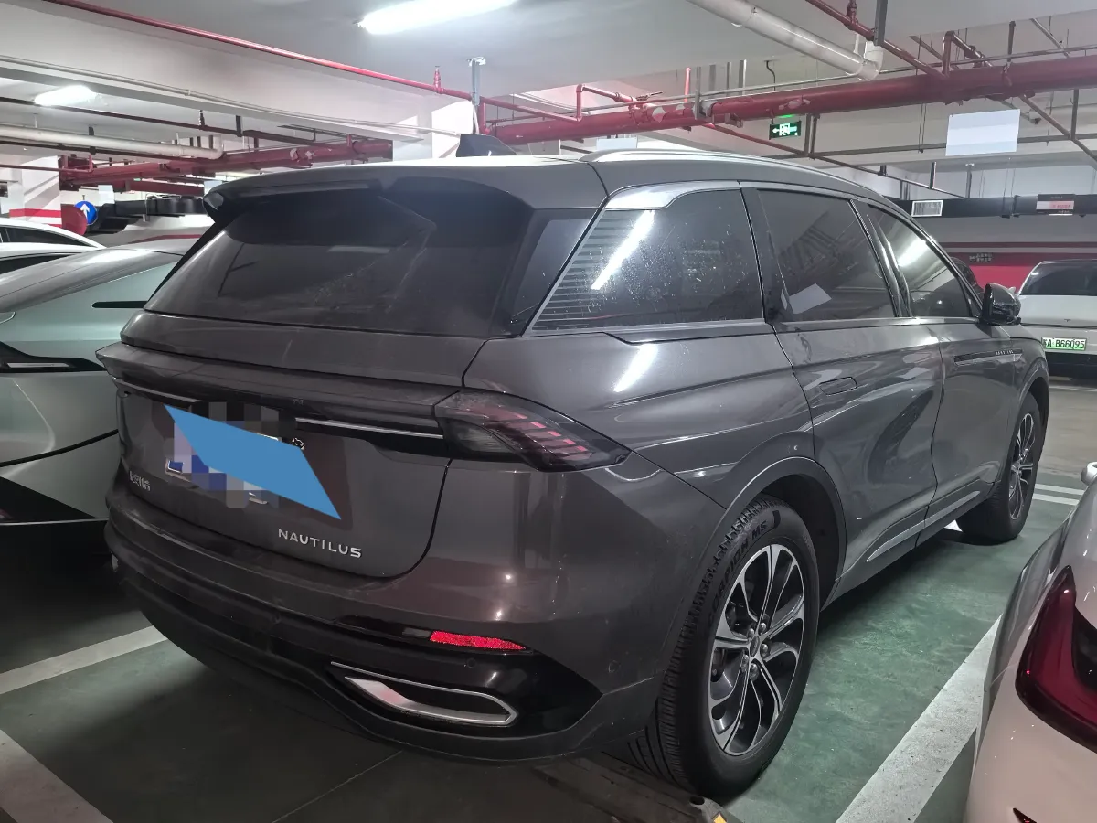 2023 Lincoln Nautilus 2.0T 261HP L4 8AT,autocango,china used car exporter,china ev exporter,chinese used car exporter,chinese used ev exporter
