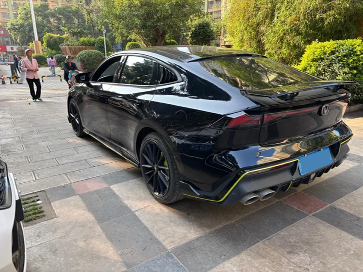 2022 ChangAn UNI-V 1.5T 188HP L4 7DCT,autocango,china used car exporter,china ev exporter,chinese used car exporter,chinese used ev exporter