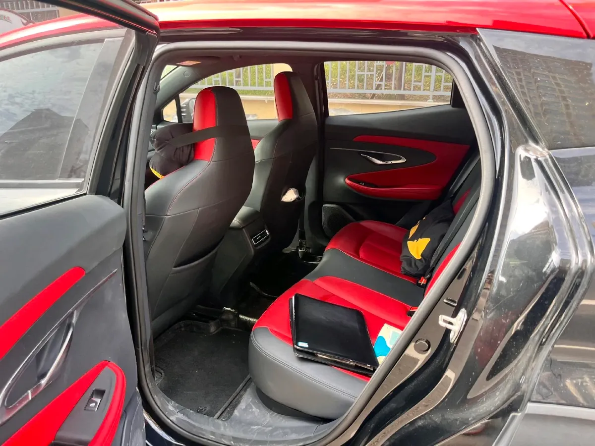 2020 ChangAn UNI-T 1.5T 180HP L4 7DCT,autocango,china used car exporter,china ev exporter,chinese used car exporter,chinese used ev exporter