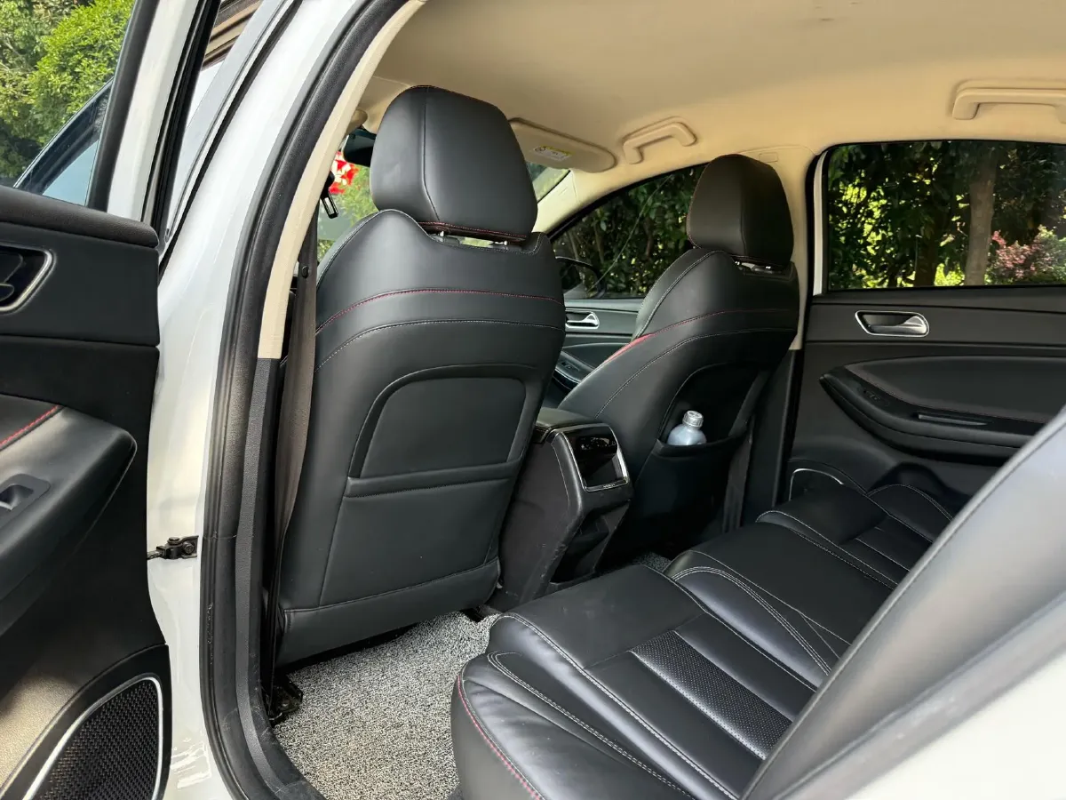 2021 Chery Arrizo 5 Plus 1.5T 156HP L4 5MT,autocango,china used car exporter,china ev exporter,chinese used car exporter,chinese used ev exporter