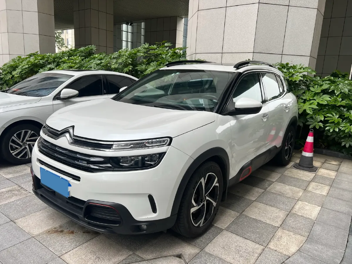 2019 Citroen C5 Aircross 1.6T 170HP L4 6AT,autocango,china used car exporter,china ev exporter,chinese used car exporter,chinese used ev exporter