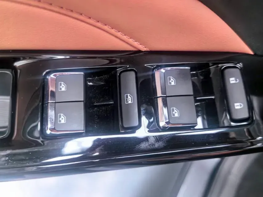 2026 ChangAn X5 PLUS 1.5T 192HP L4 7DCT,autocango,china used car exporter,china ev exporter,chinese used car exporter,chinese used ev exporter