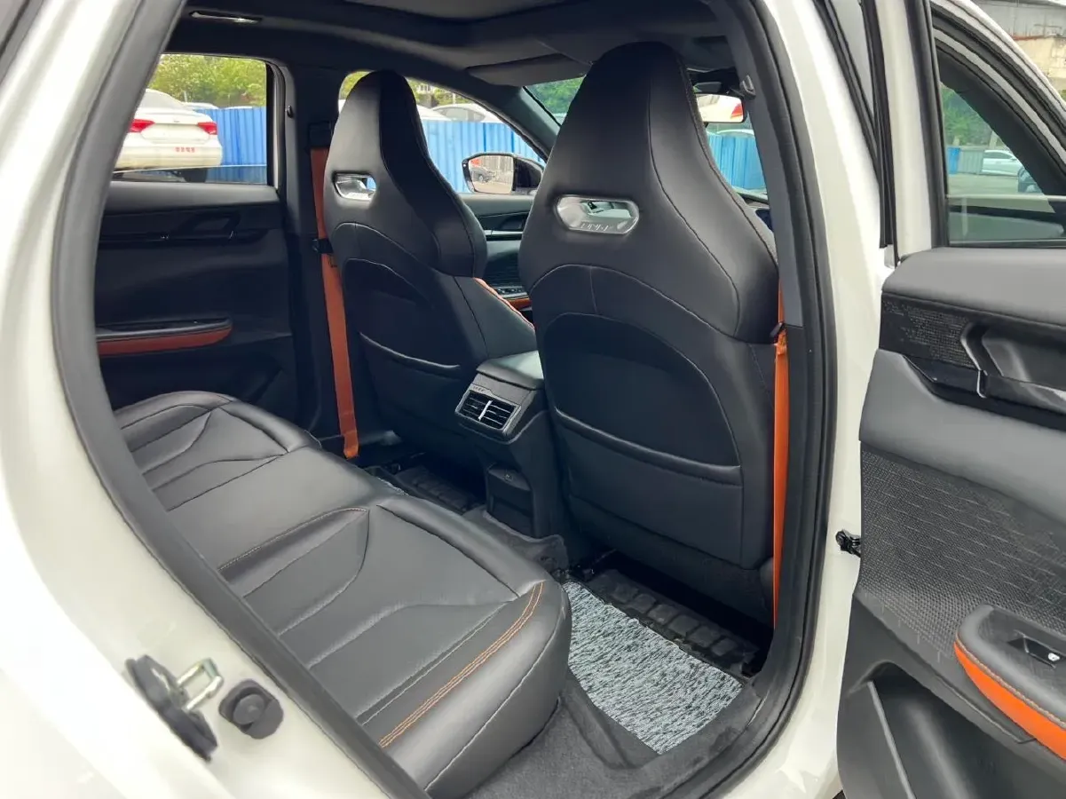 2023 ChangAn UNI-V 1.5T 188HP L4 7DCT,autocango,china used car exporter,china ev exporter,chinese used car exporter,chinese used ev exporter