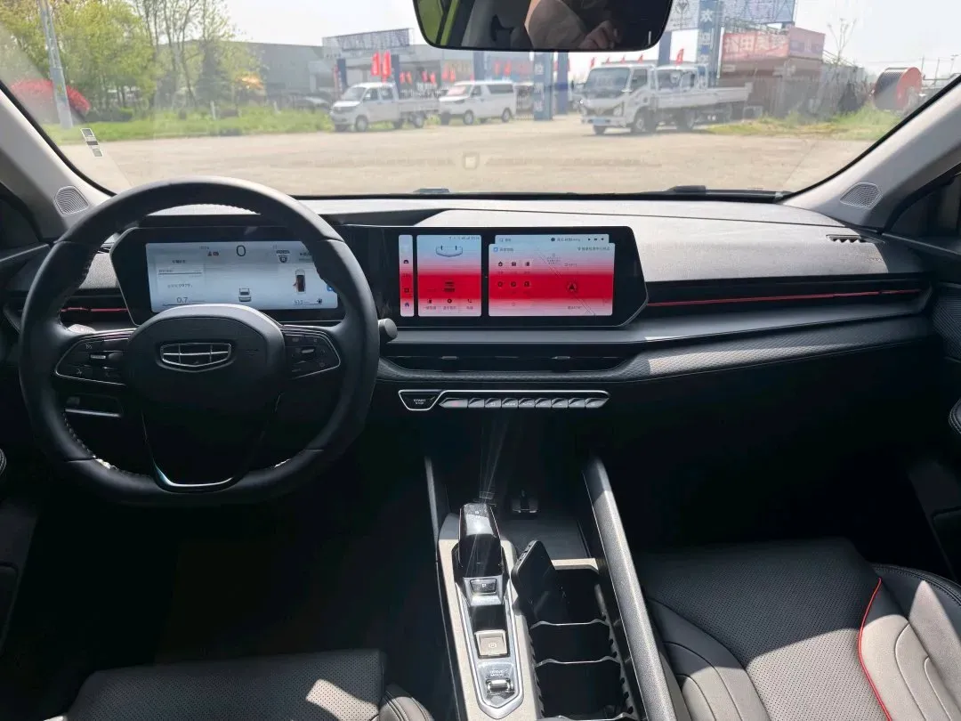 2022 Geely Binray 1.5T 181HP L4 7DCT,autocango,china used car exporter,china ev exporter,chinese used car exporter,chinese used ev exporter