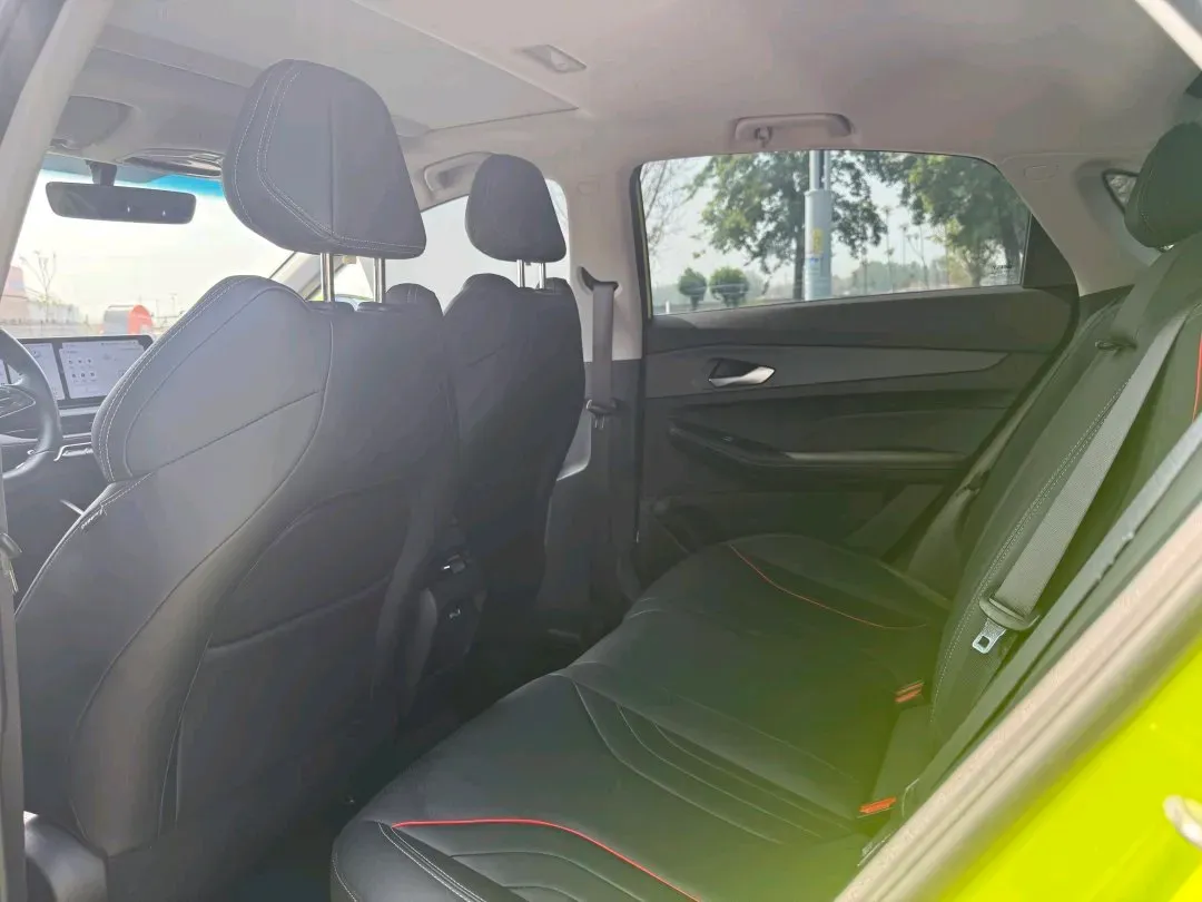 2022 Geely Binray 1.5T 181HP L4 7DCT,autocango,china used car exporter,china ev exporter,chinese used car exporter,chinese used ev exporter