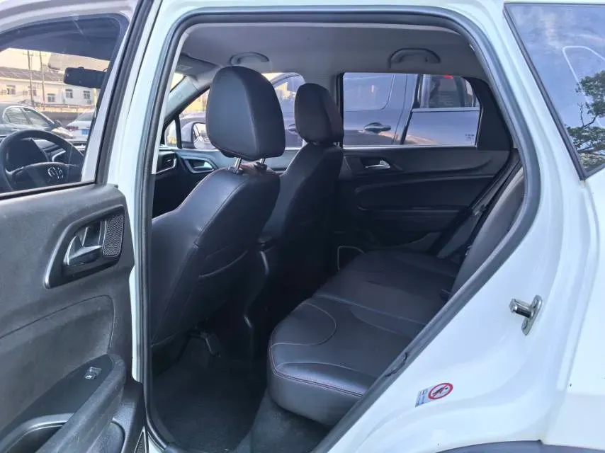 2017 Brilliance Auto V3 1.5L 112HP L4 5MT,autocango,china used car exporter,china ev exporter,chinese used car exporter,chinese used ev exporter