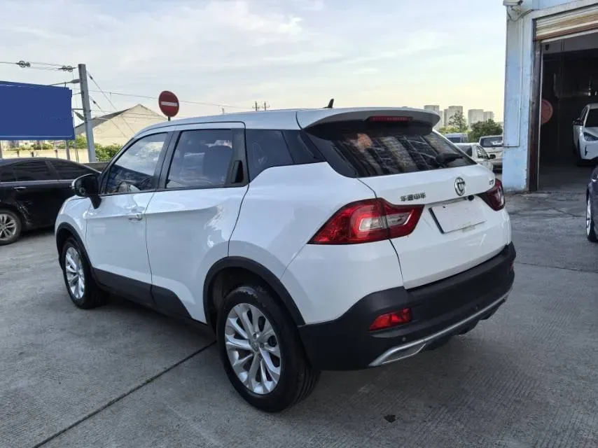 2017 Brilliance Auto V3 1.5L 112HP L4 5MT,autocango,china used car exporter,china ev exporter,chinese used car exporter,chinese used ev exporter